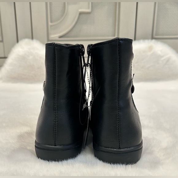 Flex Step Alison Women's Black Faux Leather Ankle Boots Side Zip - Picture 3 of 6